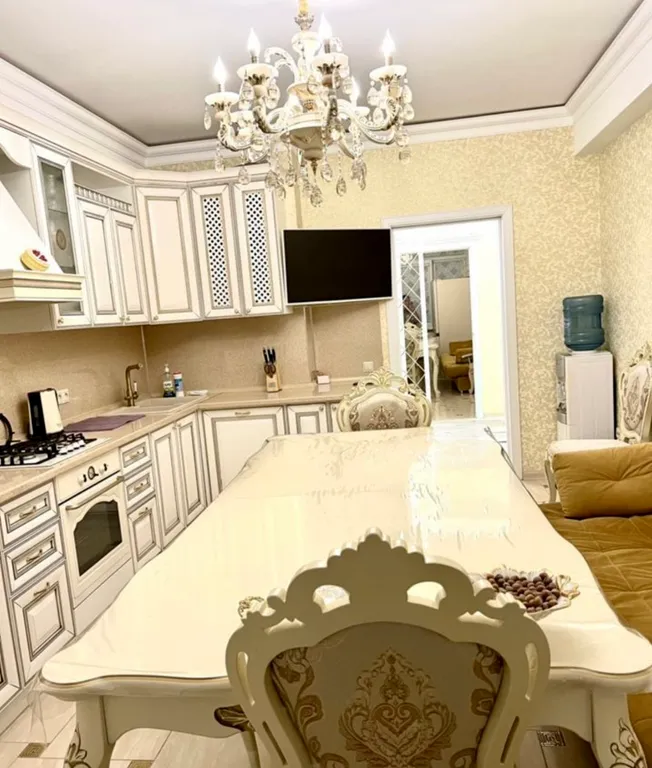 Квартира двухкомнатная на улице Ленина, 70 м², Каспийск — фото 2
