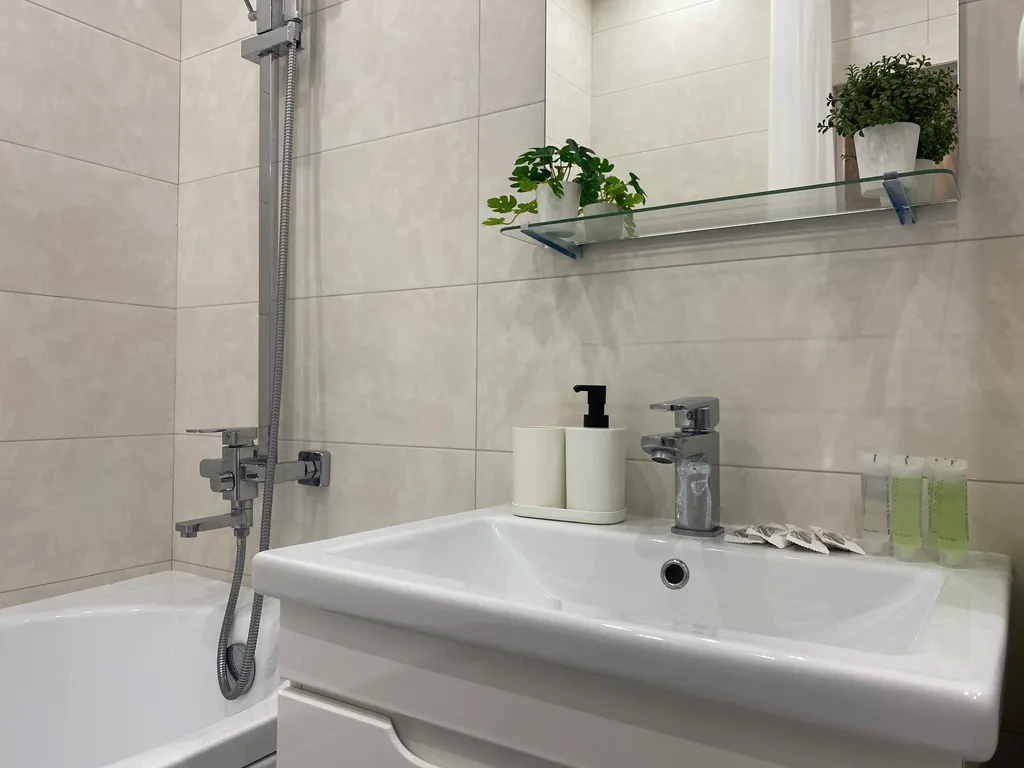 Квартира двухкомнатная на улице Орджоникидзе, 55 м², Ессентуки — фото 25
