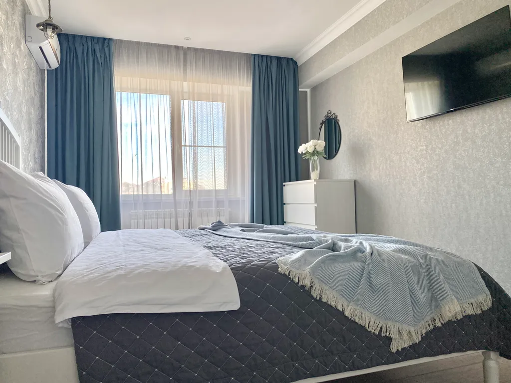 Квартира двухкомнатная на улице Орджоникидзе, 55 м², Ессентуки — фото 3