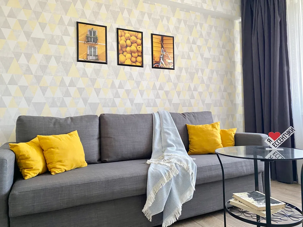 Квартира двухкомнатная на улице Орджоникидзе, 55 м², Ессентуки — фото 8