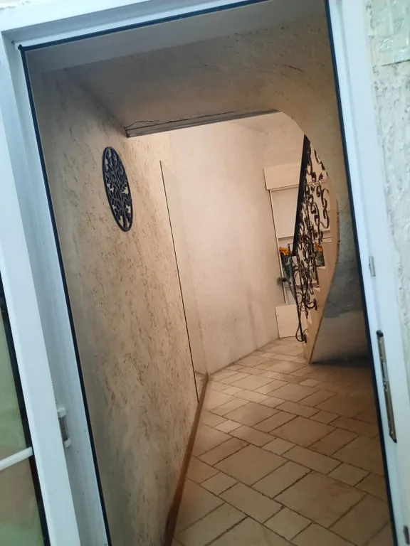 Квартира трёхкомнатная в Ленинградском, 160 м², Калининград — фото 13