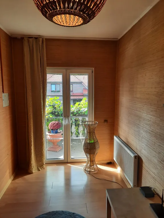 Квартира трёхкомнатная в Ленинградском, 160 м², Калининград — фото 31
