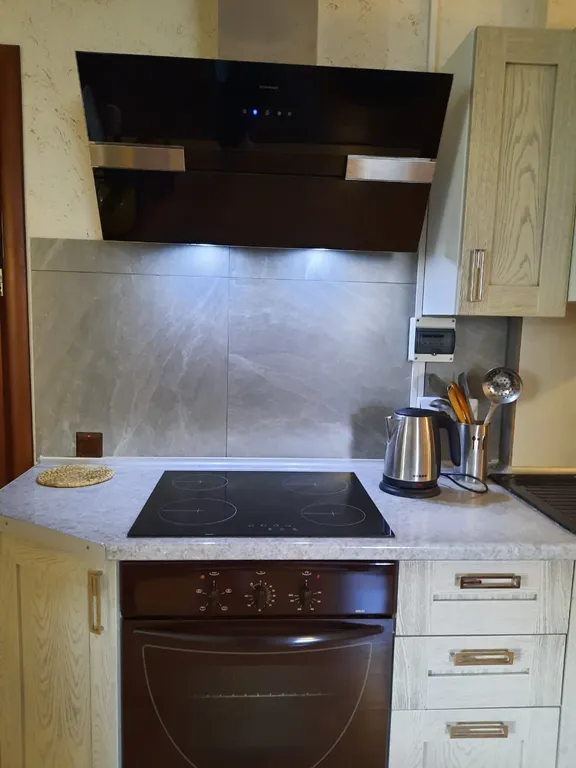 Квартира трёхкомнатная в Ленинградском, 160 м², Калининград — фото 40