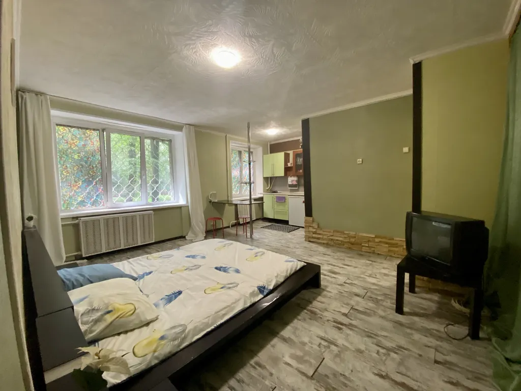 Студия однокомнатная у Волжской, в Люблино, 30 м², Москва — спальня, фото 2