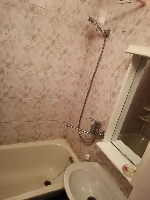 Квартира двухкомнатная в Дзержинском, 49 м², Волгоград — ванная комната