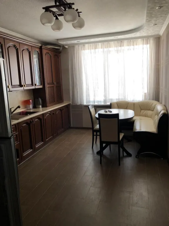 Квартира двухкомнатная на улице Орджоникидзе, 80 м², Ессентуки — фото 6
