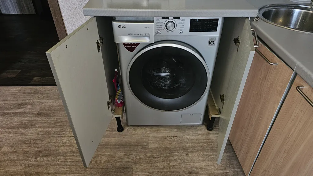Квартира однокомнатная на улице Новгородской, 30 м², Боровичи — кухня, фото 2
