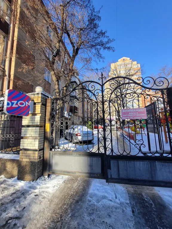Квартира двухкомнатная на улице Пушкинской, 65 м², Ростов-на-Дону — двор, фото 2
