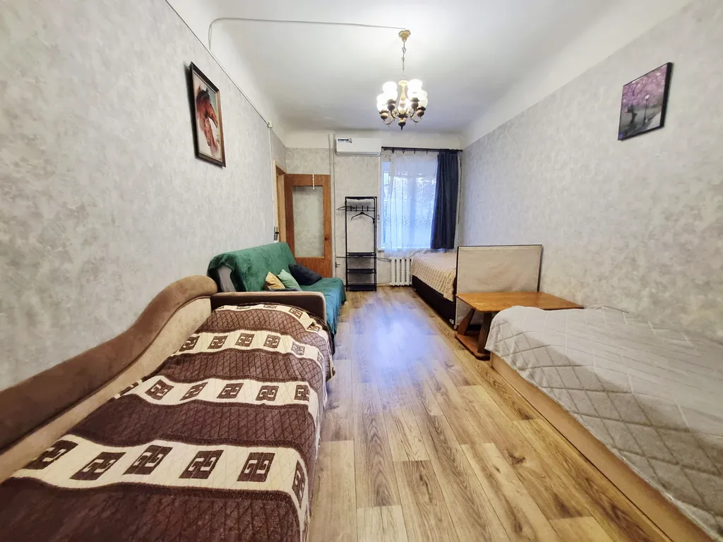 Квартира двухкомнатная на улице Пушкинской, 65 м², Ростов-на-Дону — спальня, фото 8