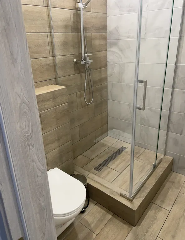 Квартира однокомнатная на улице Фармана Салманова, 40 м², Тюмень — ванная комната