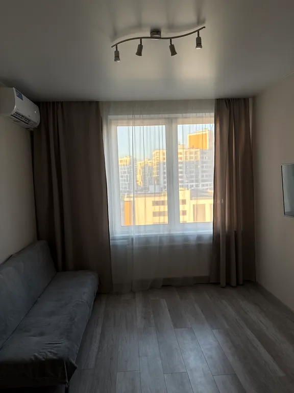 Квартира однокомнатная на улице Фармана Салманова, 40 м², Тюмень — фото 18