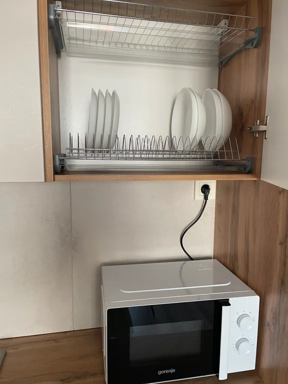 Квартира однокомнатная на улице Фармана Салманова, 40 м², Тюмень — кухня, фото 5