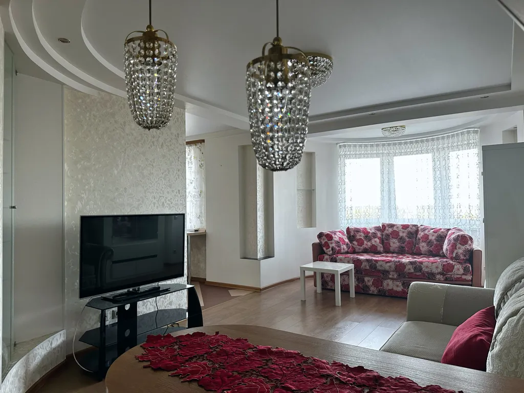 Квартира с панорамным видом на реку и все монастыри