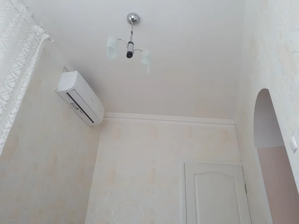 Квартира двухкомнатная на улице Нагорной, 30 м², Ялта — фото 11