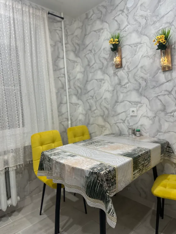 Квартира однокомнатная на улице Щорсе, 32 м², Великие Луки — кухня, фото 3