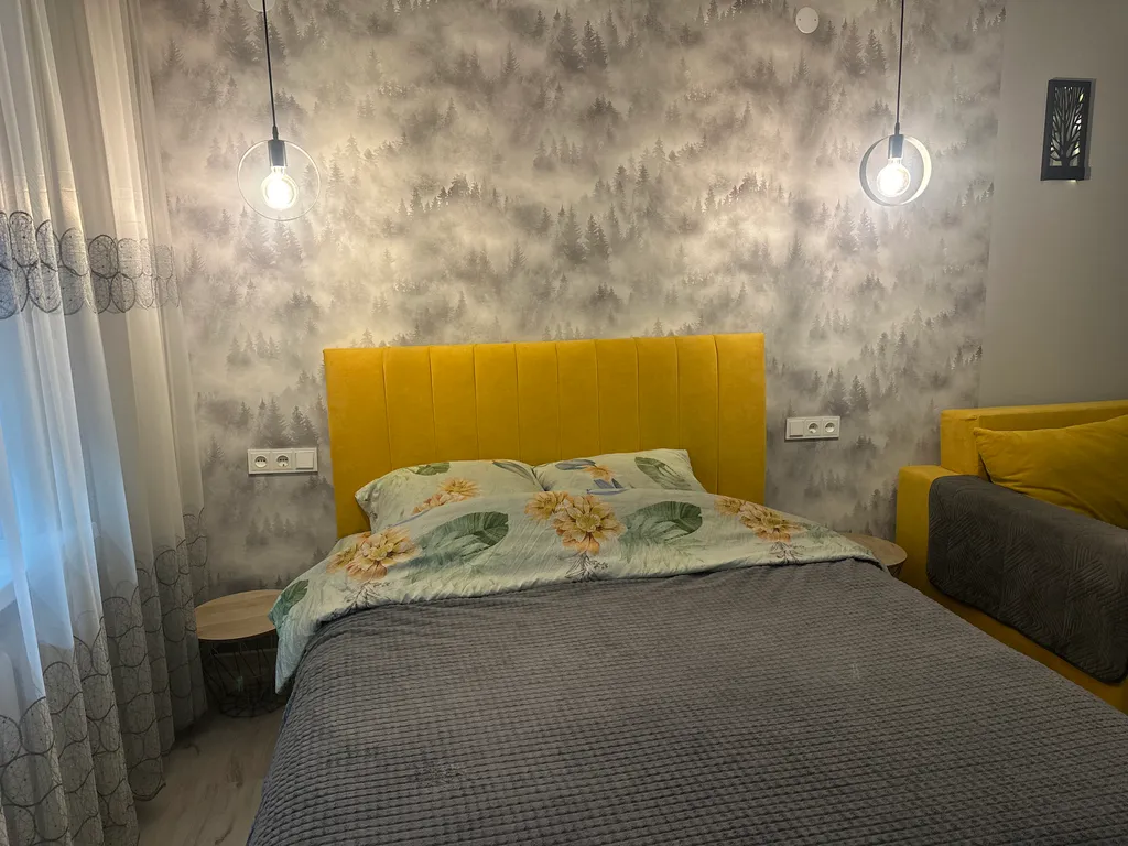 Квартира однокомнатная на улице Щорсе, 32 м², Великие Луки — спальня, фото 4