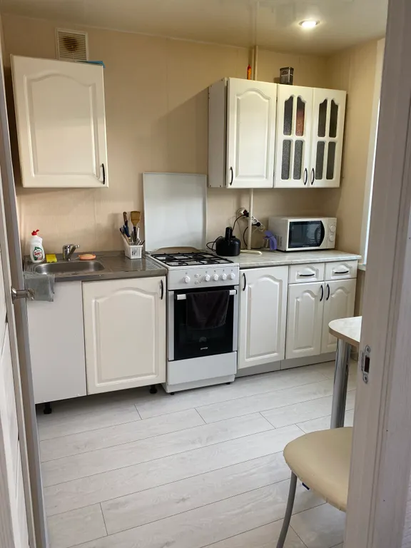 Квартира двухкомнатная на улице Ленина, 43 м², Питкяранта — кухня, фото 2