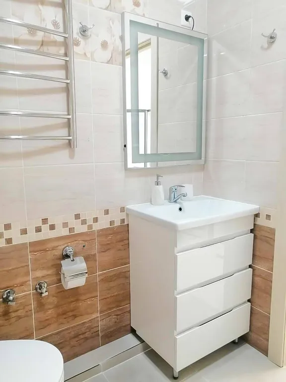 Студия однокомнатная на улице Депутатской, 33 м², Сочи — ванная комната, фото 2
