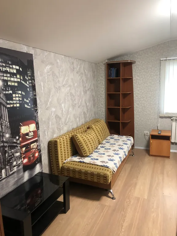 Квартира 4-комн на улице Ефремова, 96 м², Шадринск — спальня, фото 6
