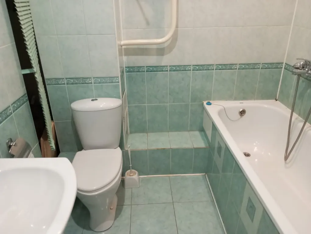Квартира однокомнатная на улице Преображенской, 45 м², Киров — ванная комната