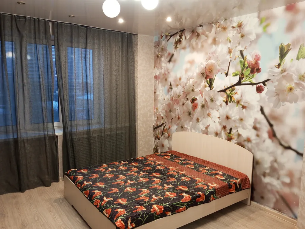 Квартира однокомнатная на улице Преображенской, 45 м², Киров — спальня, фото 2