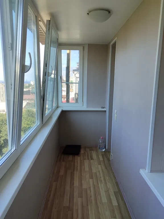 Квартира двухкомнатная в Фрунзенском, 62 м², Владивосток — фото 14