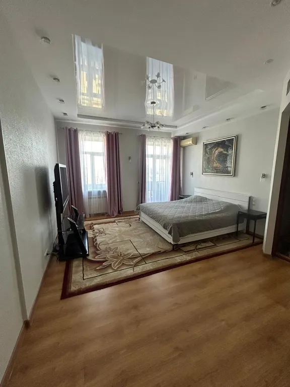 Квартира двухкомнатная в Фрунзенском, 62 м², Владивосток — спальня, фото 2