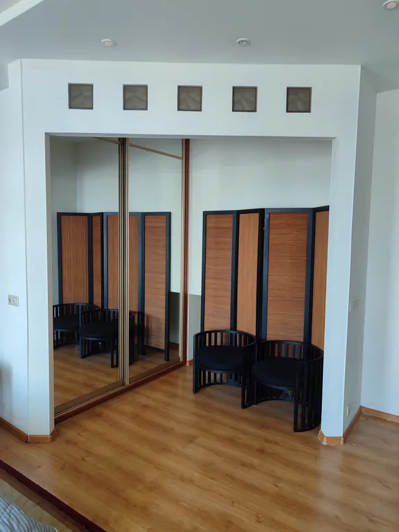Квартира двухкомнатная в Фрунзенском, 62 м², Владивосток — фото 12