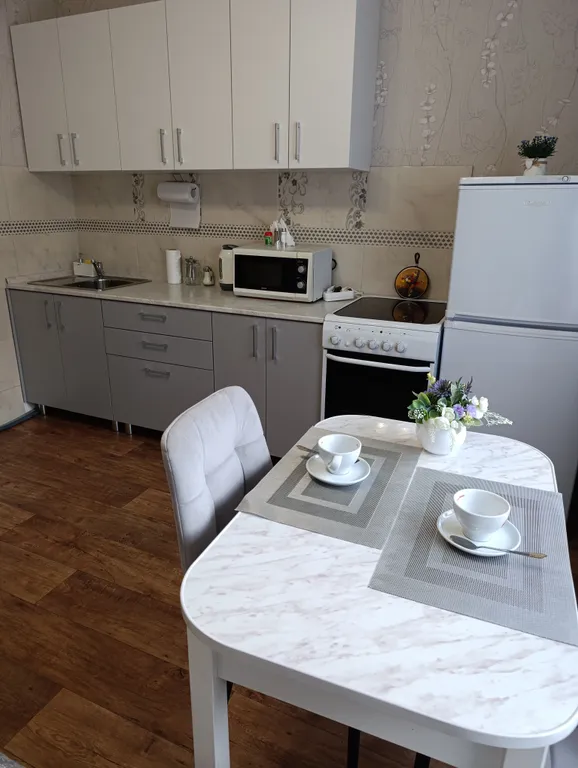 Квартира однокомнатная в Свердловском, 37 м², Красноярск — кухня