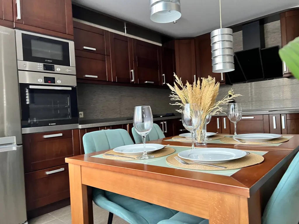 Квартира двухкомнатная на улице Совхозной, 70 м², Краснодар — фото 13