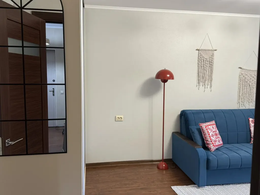 Квартира двухкомнатная на улице Совхозной, 70 м², Краснодар — фото 6