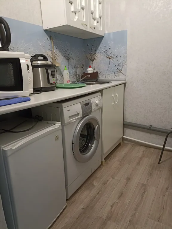 Студия однокомнатная на проспекте Тракторостроителее, 20 м², Чебоксары — кухня