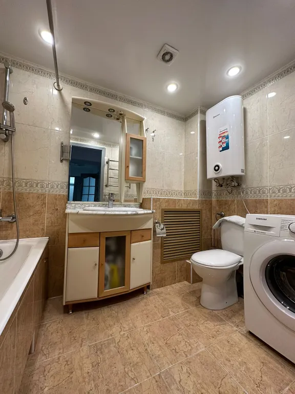 Квартира трёхкомнатная на проспекте Красного Знамени, 70 м², Владивосток — фото 7