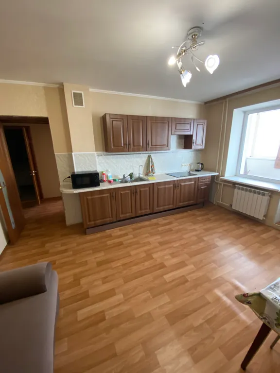 Квартира однокомнатная у метро Безымянка, 55 м², Самара — кухня