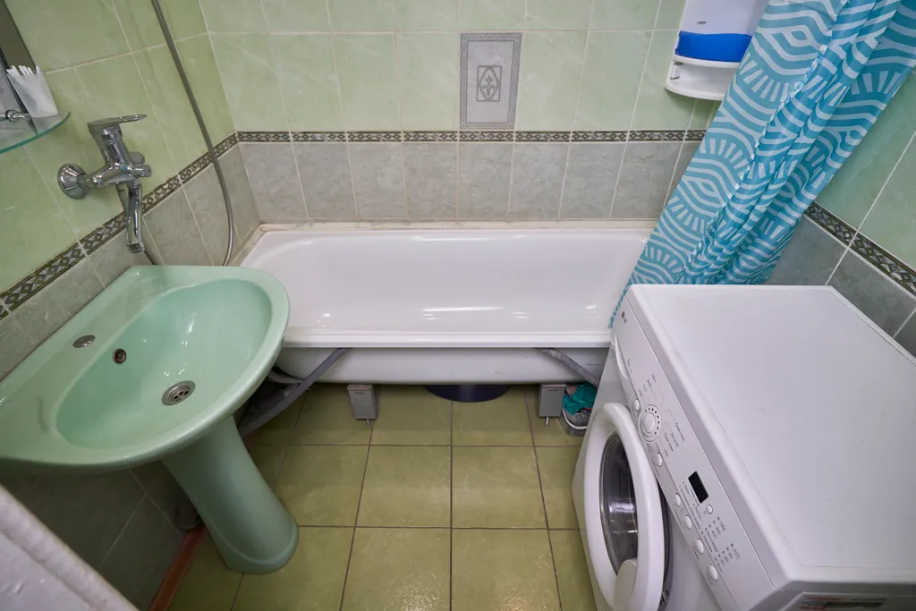 Квартира однокомнатная у Аметьево, в Азино, 35 м², Казань — ванная комната, фото 3