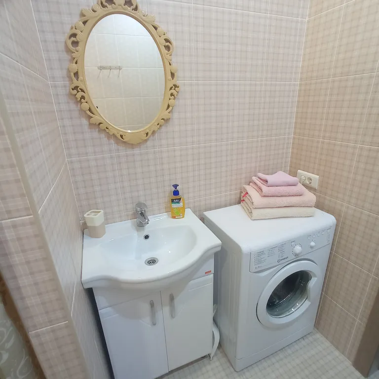Квартира однокомнатная в Октябрьском, 46 м², Иркутск — ванная комната