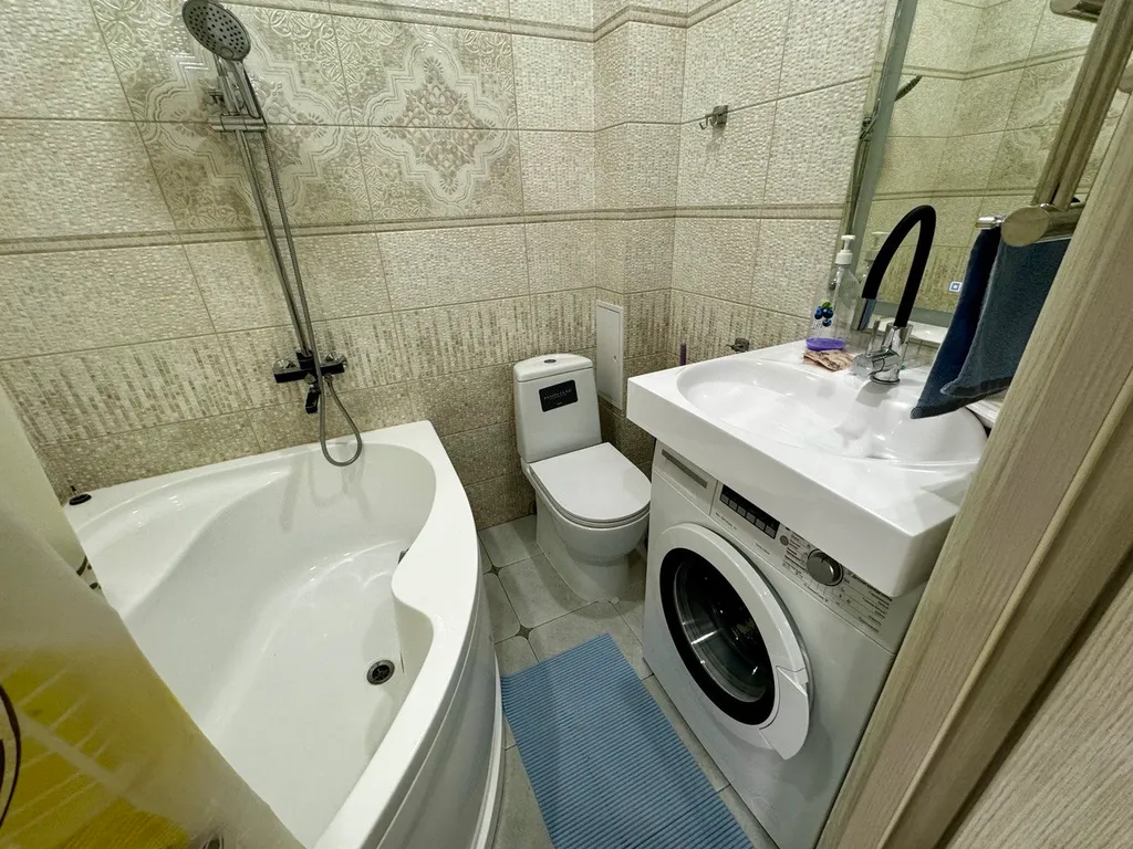 Квартира однокомнатная на проспекте Ленинском, 30 м², Йошкар-Ола — ванная комната, фото 3