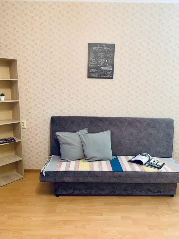 Квартира однокомнатная у Российской, в Октябрьском, 46 м², Самара — спальня, фото 6