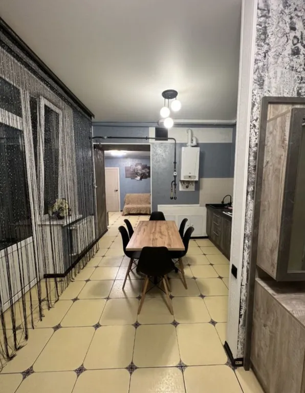 Квартира трёхкомнатная на улице Куйбышева, 70 м², Кисловодск — кухня, фото 2