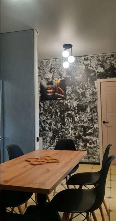 Квартира трёхкомнатная на улице Куйбышева, 70 м², Кисловодск — кухня, фото 4