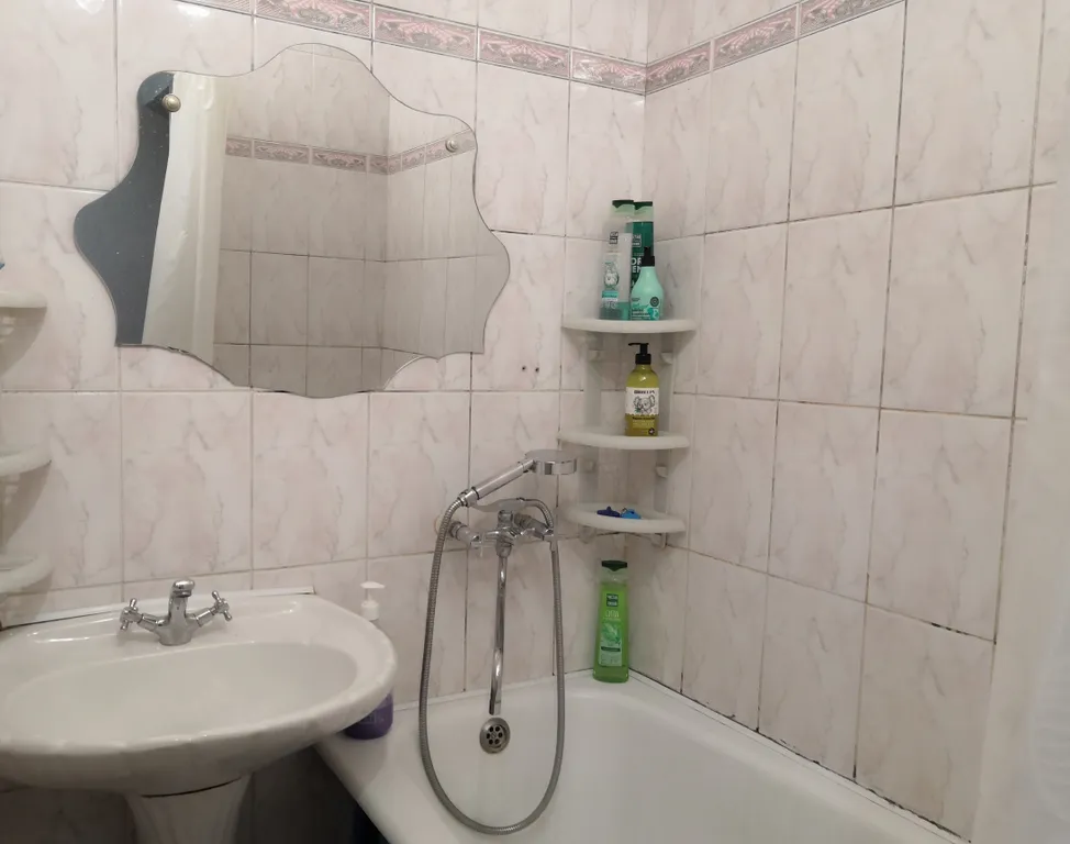 Квартира двухкомнатная в Кировском, 46 м², Волгоград — фото 12