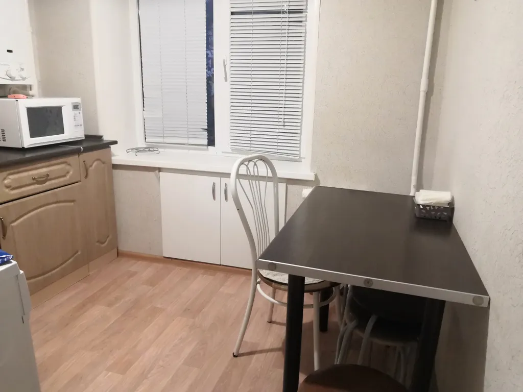 Квартира двухкомнатная в Кировском, 46 м², Волгоград — фото 9