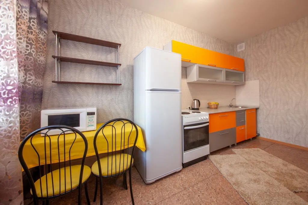 Квартира двухкомнатная в Советском, 66 м², Красноярск — кухня, фото 2