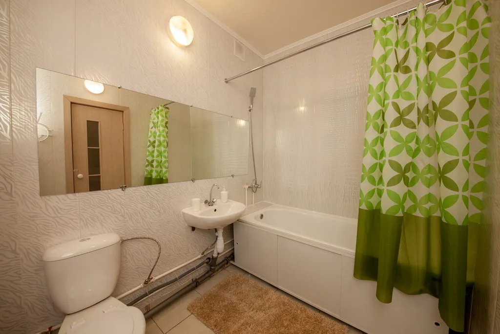 Квартира двухкомнатная в Советском, 66 м², Красноярск — ванная комната, фото 2