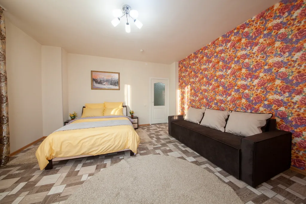 Квартира двухкомнатная в Советском, 66 м², Красноярск — спальня, фото 3