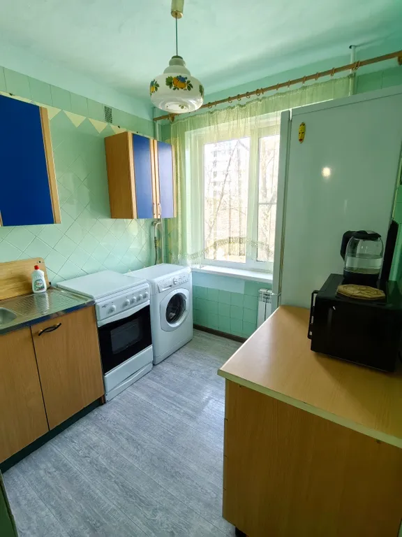 Квартира двухкомнатная на улице Волкова, 45 м², Ростов-на-Дону — кухня, фото 5
