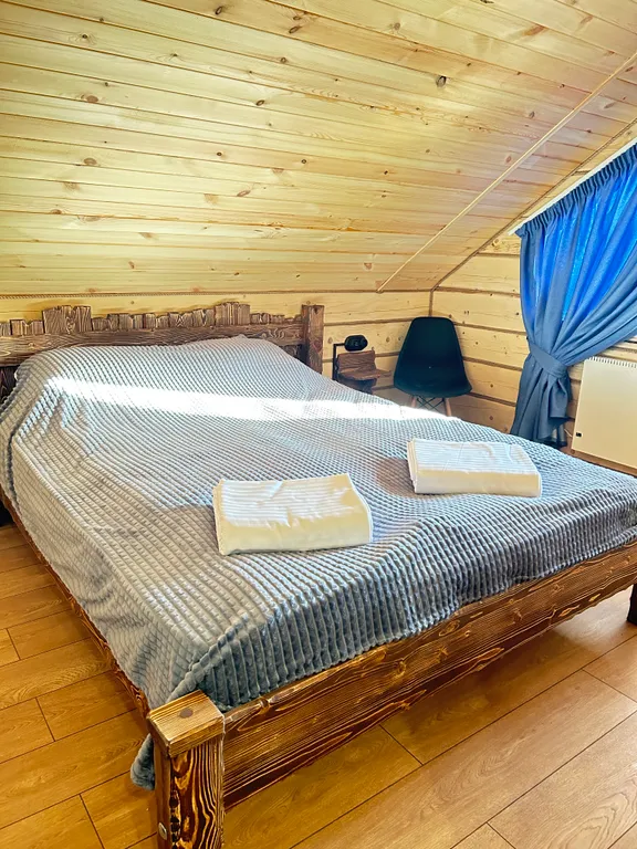 Дом 6-местный на улице Хвойной, 60 м², Шерегеш — спальня