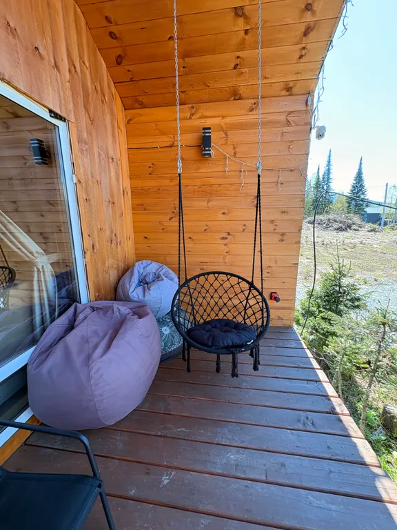 Дом 7-местный на улице Славянской, 70 м², Шерегеш — двор, фото 9