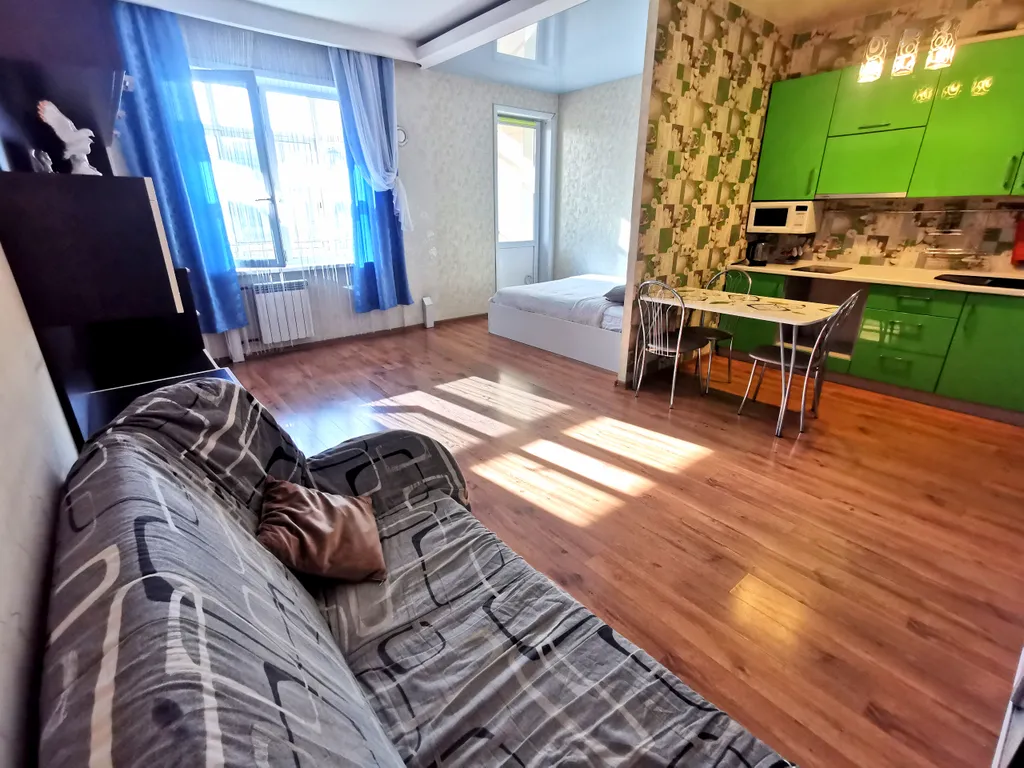 Студия однокомнатная в Свердловском, 40 м², Иркутск — кухня, фото 6