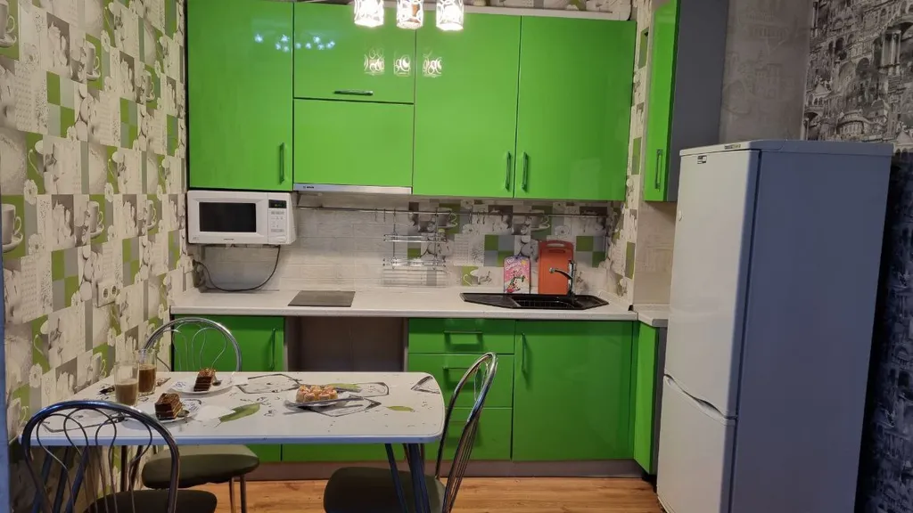 Студия однокомнатная в Свердловском, 40 м², Иркутск — кухня, фото 2